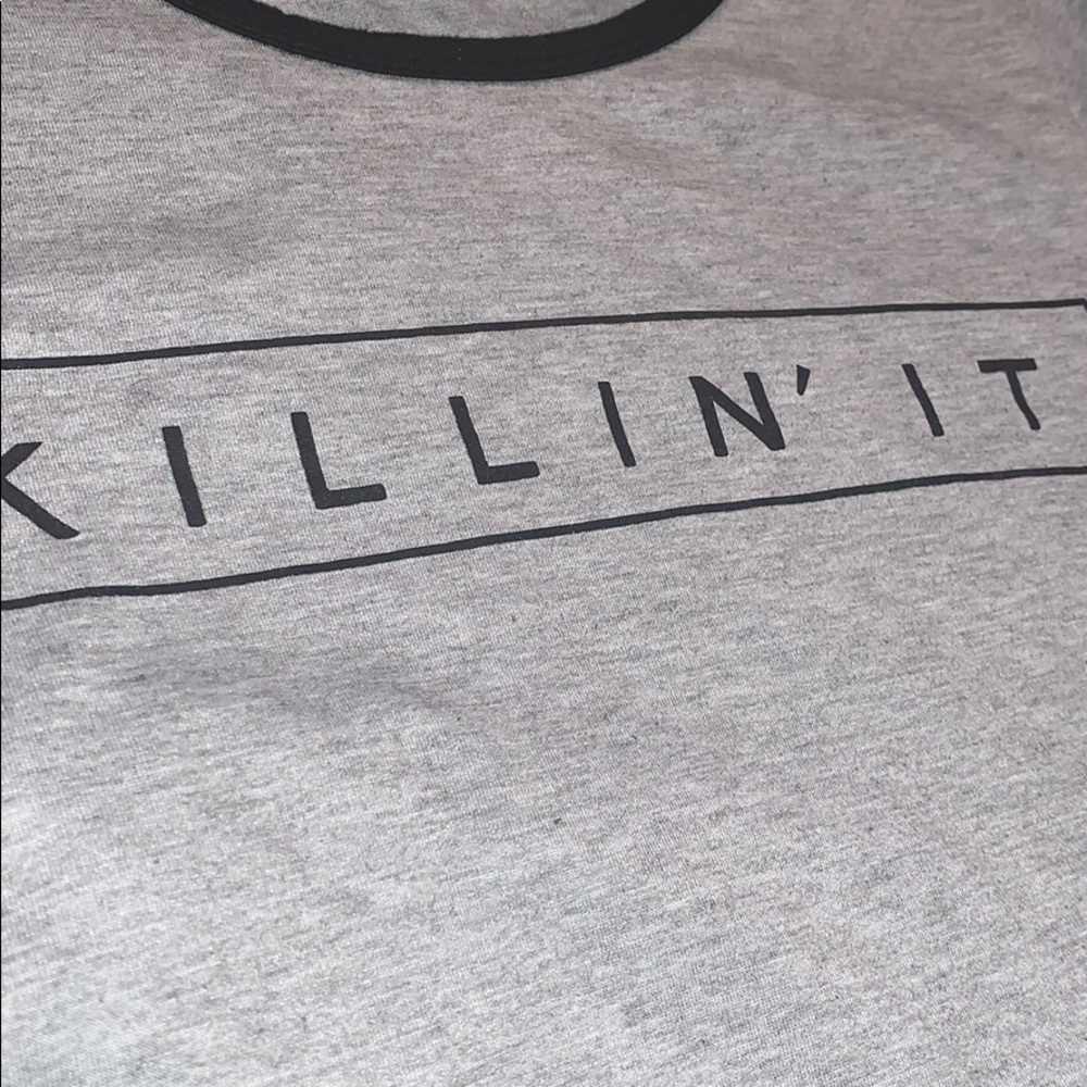 “ Killin it “ graphic tee shirt - Picture 3 of 4